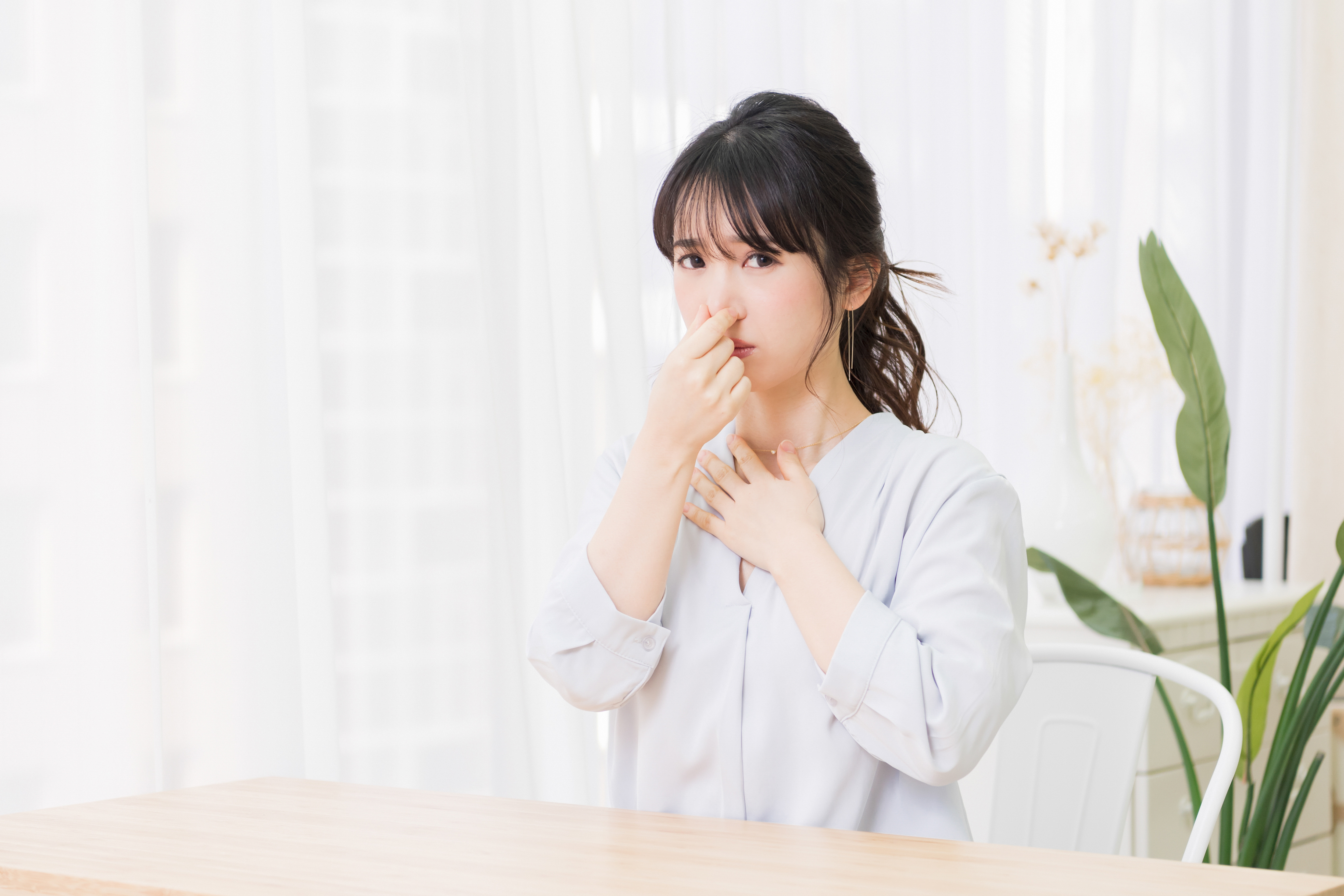 鼻づまりや鼻水、くしゃみに効く市販薬|おすすめの選び方や対処法を解説