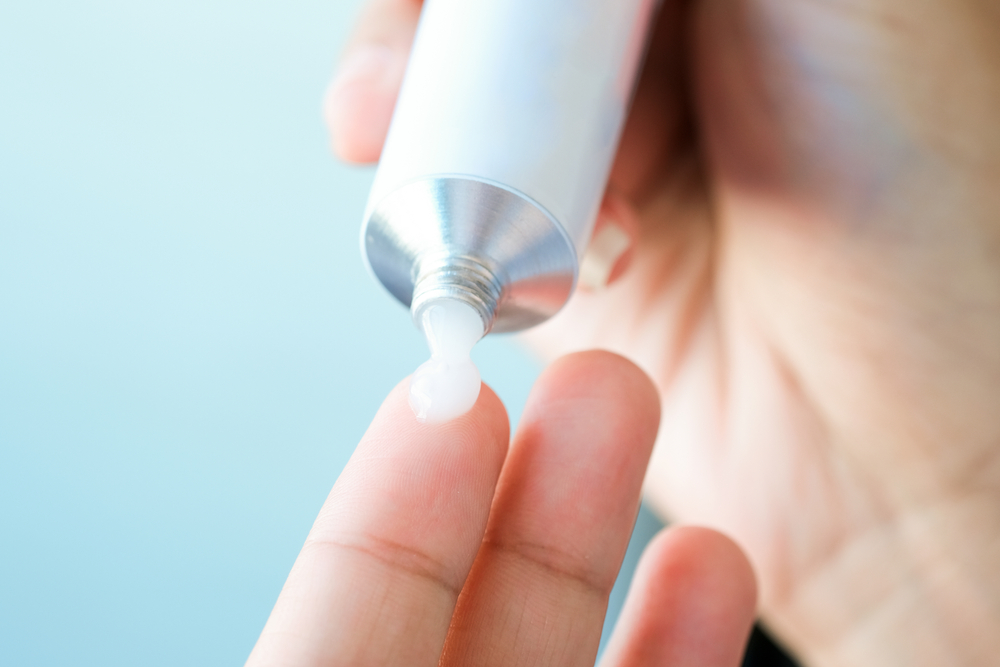 アズノール®軟膏の効果と副作用｜あせもやニキビ、陰部に使える？