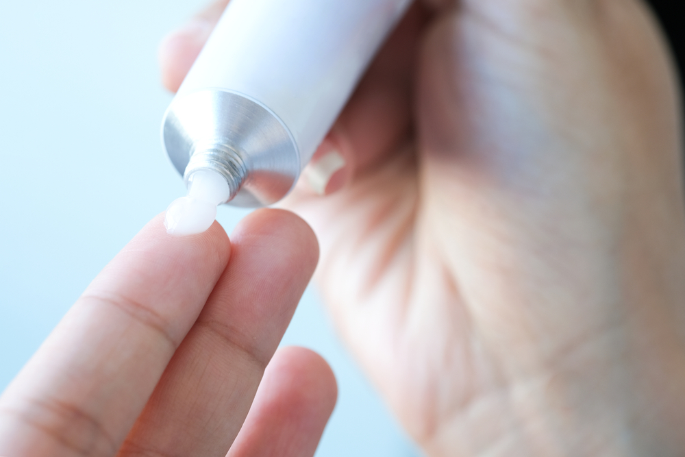 【化膿止め】化膿をともなう皮膚症状に効く塗り薬|市販薬の選び方について解説