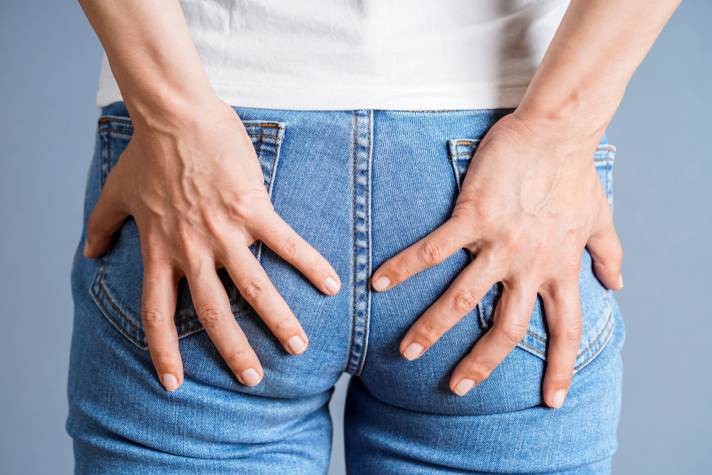 乙字湯の効果と副作用|いぼ痔・切れ痔・便秘などに用いられる漢方薬