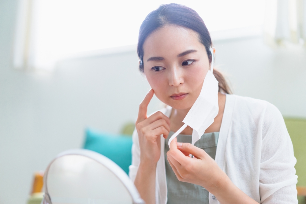 マスク擦れによるシミに効く市販薬｜予防できる塗り薬も紹介