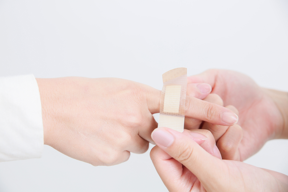 手指や足のひび割れ・あかぎれに効く｜市販薬の選び方について解説