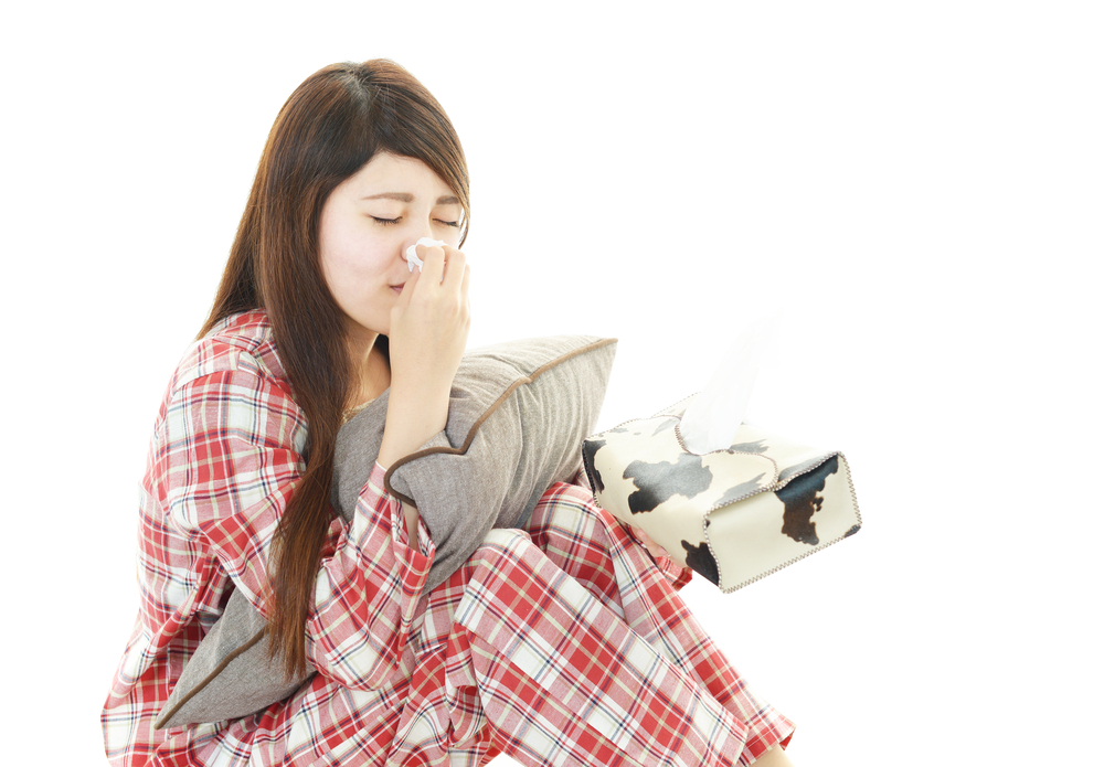 花粉症で寝れない｜鼻づまりで夜眠れない時の市販薬による対処法を解説