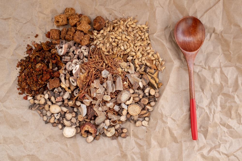 十味敗毒湯はニキビやじんましん、水虫に効果はある？効能効果や市販薬を紹介