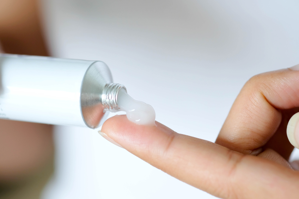 市販で購入できるステロイド外用薬｜強さの違いや選び方を紹介