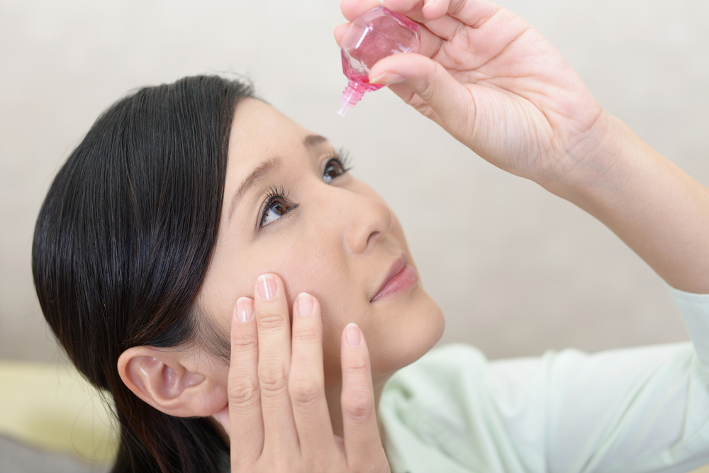 目薬のおすすめの選び方は?症状やタイプごとに使える目薬15選