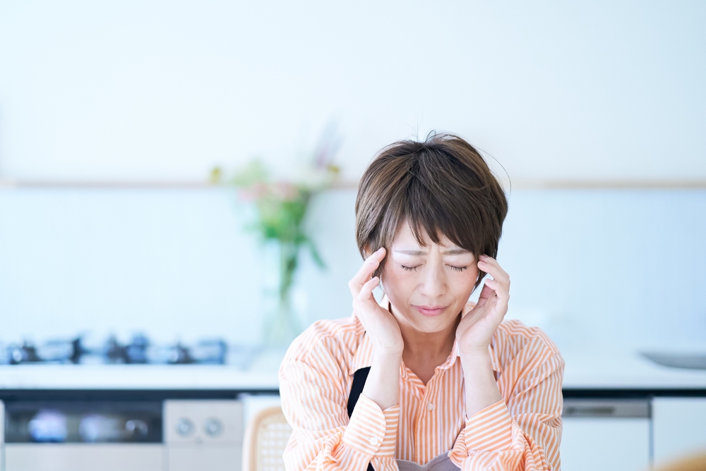 季節の変わり目に起こる頭痛の原因と予防法は？早く治したい場合の対処法