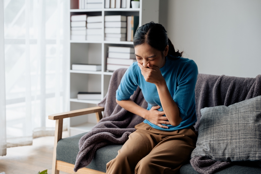 突然の嘔吐や下痢…冬に多いウイルス性胃腸炎の症状と復帰の目安