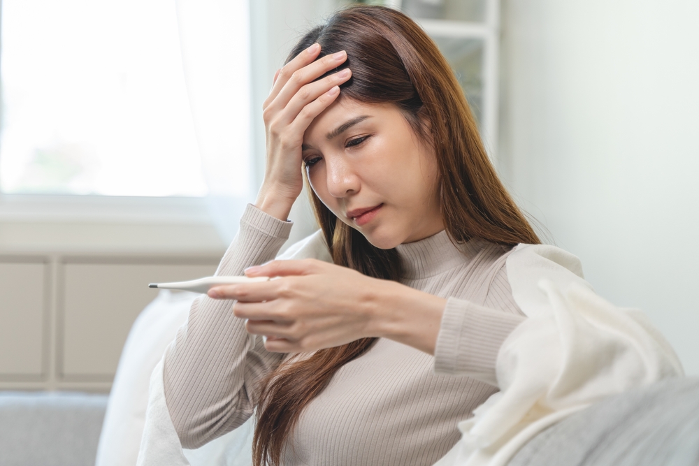 微熱が続くのは風邪のひきはじめ？疲れ？知っておきたい原因と自分でできる工夫