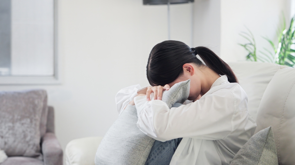 お盆明けに仕事へ行きたくない…適応障害との違いと対処法・受診の目安